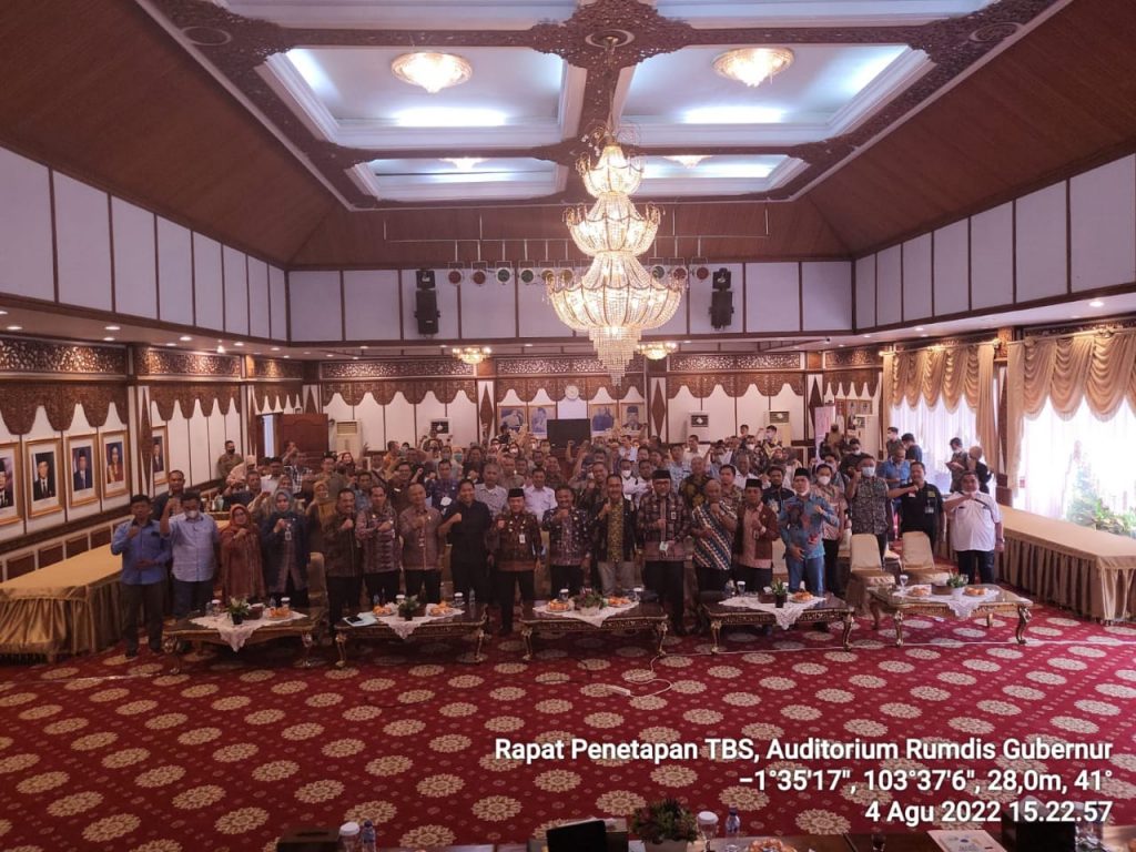 Petani Kecewa, Rapat Penentuan Harga TBS di Rumdis Gubernur Dinilai Hanya Seremonial
