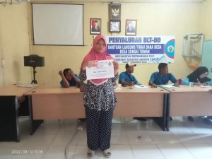 Desa Sungai Toman Salurkan BLT Tahap III