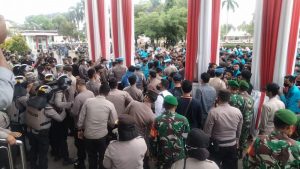 Aksi Unjuk Rasa Mahasiswa UIN STS Jambi Tolak BBM Diabaikan