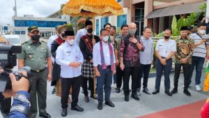 Menteri Investasi Bahlil Kunjungi Jambi, Al Haris Sambut di Bandara