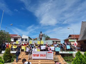 Aliansi GERAK Tutup TPL Demo Peringati Hari Tani