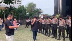 Dugaan Praktik Tambang Ilegal Hingga Komersialisasi Perkara, Aktivis Bungo Demo ke Mabes Polri