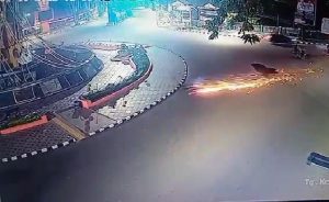 Kecelakaan Lalu Lintas Tunggal di Bundaran Tugu Keris, Pengendara Motor Meninggal