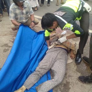 Lakalantas, IRT Terlindas Truk di Mendalo