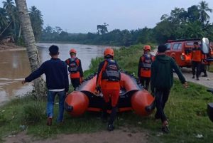 Bocah Perempuan 10 Tahun Tenggelam di Sungai Batang Asai Saat Mandi