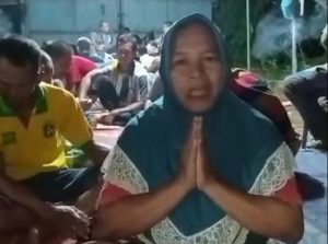 Warga Kumpeh Ulu Bermalam di Depan Gerbang PT FPIL Sampaikan Ini Untuk Presiden dan Kapolda