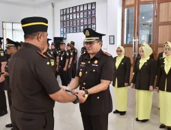 Kajati Jambi Resmi Lantik 3 Kajari Baru, Ingatkan Sumpah Jabatan Bukan Sekadar Formalitas